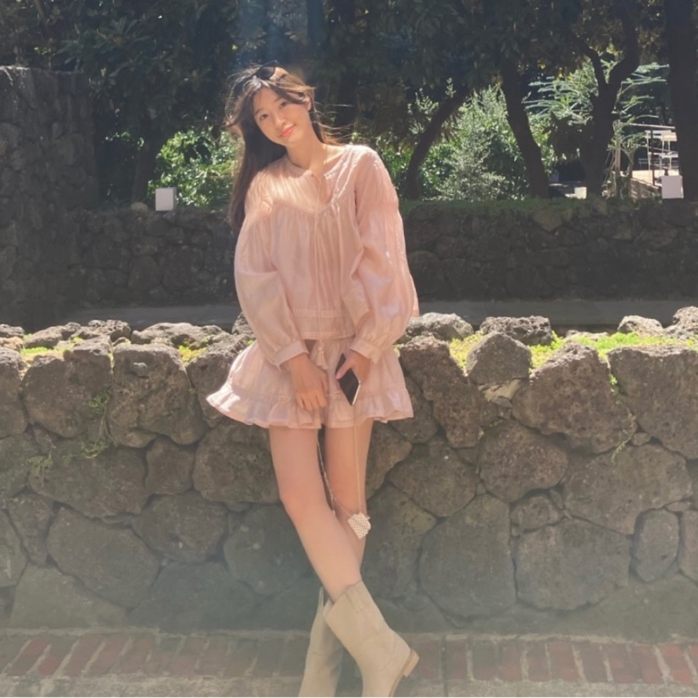 iykyk. @wearweather custom silky twopiece. Irediscent pink. beautiful. NWOT